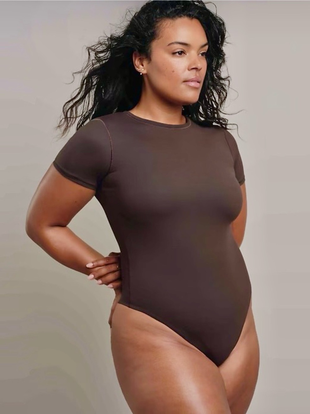 Athleta Body Move Crew Neck Short Sleeve Bodysuit in Truffle Size Medium - Picture 2 of 8